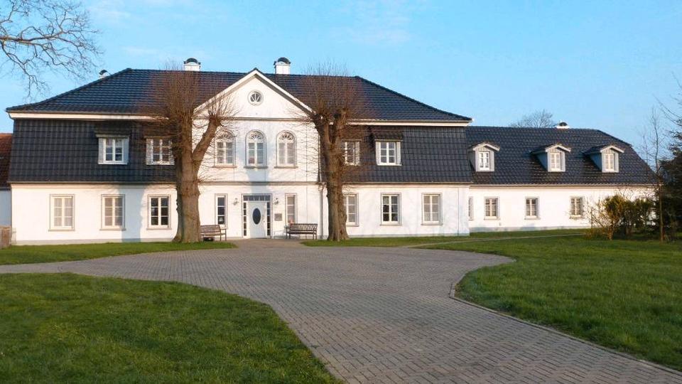 Erdgeschoßwohnung Malchin - 2 Zimmer, 86 m&sup2;, 655&euro; | Angebot:26456346