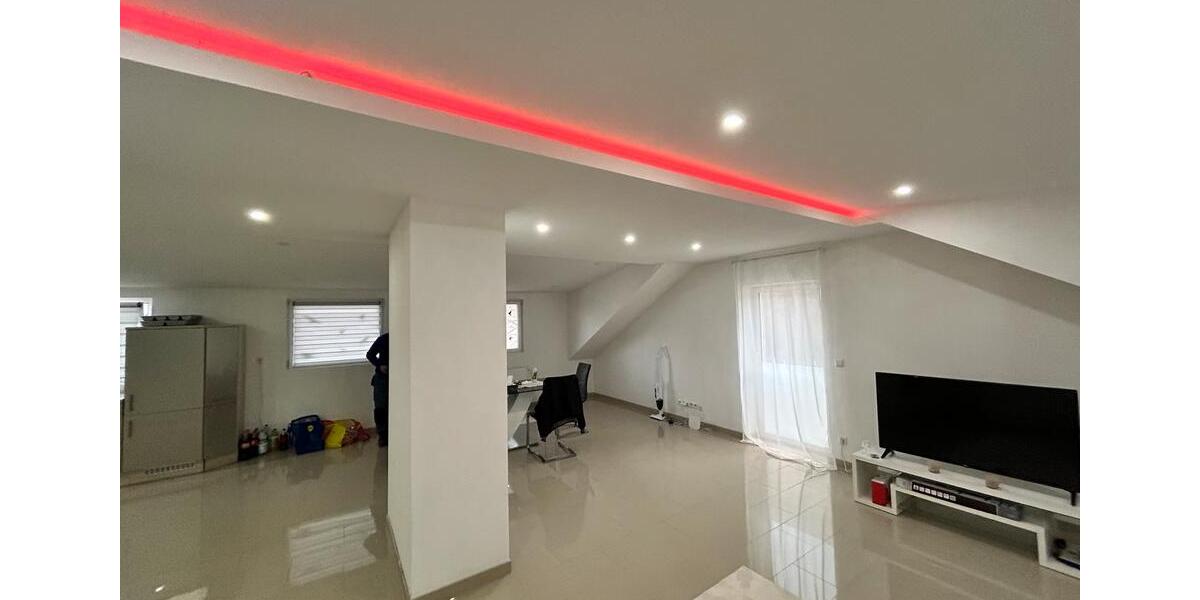 Dachgeschoßwohnung Altbach - 3.5 Zimmer, 86 m&sup2;, 1.400&euro; | Angebot:24836883