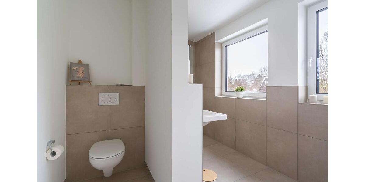 Einfamilienhaus Rastede - 3 Zimmer, 136 m&sup2;, 1.495&euro; | Angebot:26564252