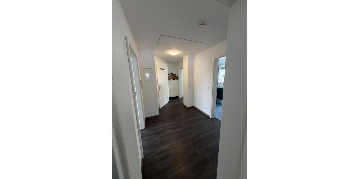 Dachgeschoßwohnung Bitterfeld-Wolfen Bitterfeld - 3 Zimmer, 70 m&sup2;, 650&euro; | Angebot:25588782