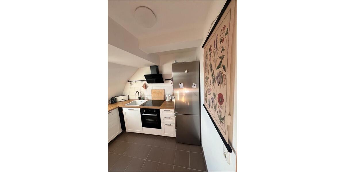 Dachgeschoßwohnung Schwerin Altstadt - 3 Zimmer, 65 m&sup2;, 580&euro; | Angebot:26018042