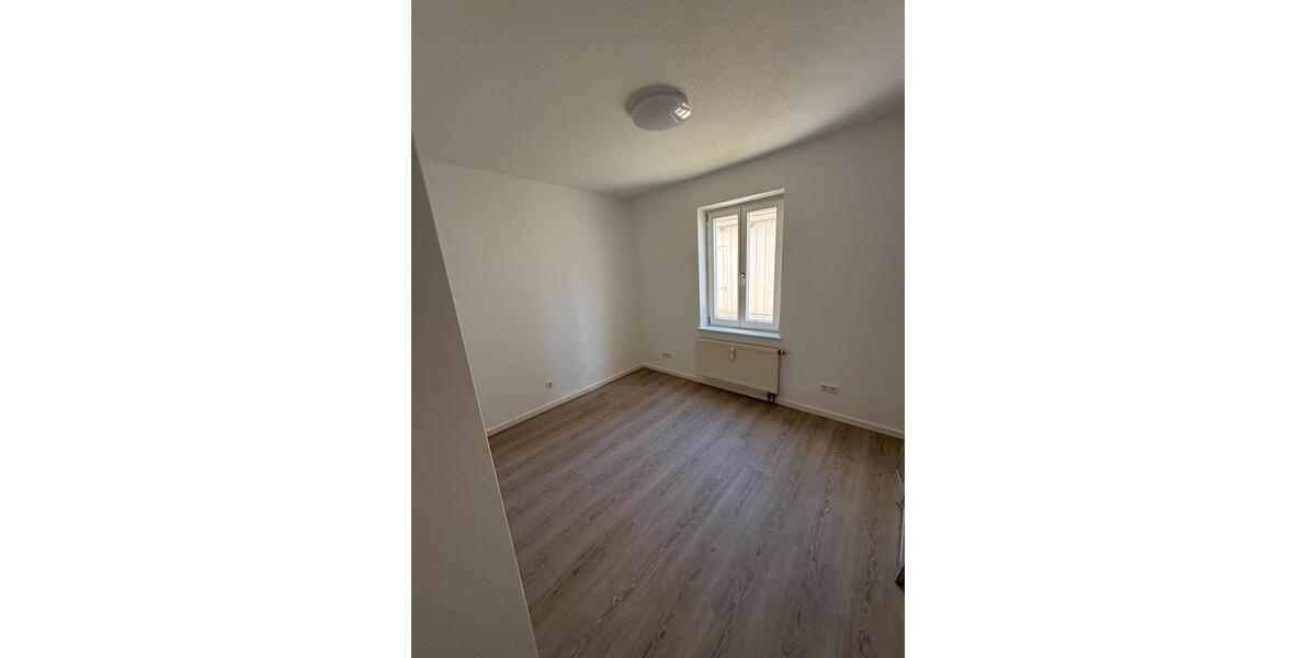 Etagenwohnung Freyung - 4 Zimmer, 80 m&sup2;, 560&euro; | Angebot:26475309