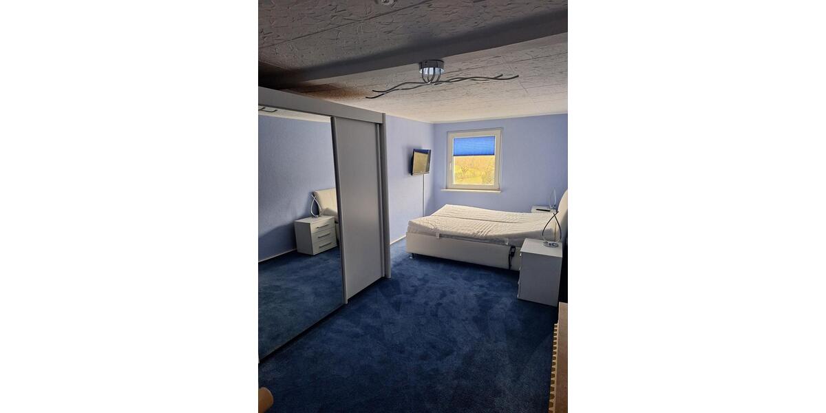 Dachgeschoßwohnung Pößneck - 4 Zimmer, 120 m&sup2;, 990&euro; | Angebot:25993600