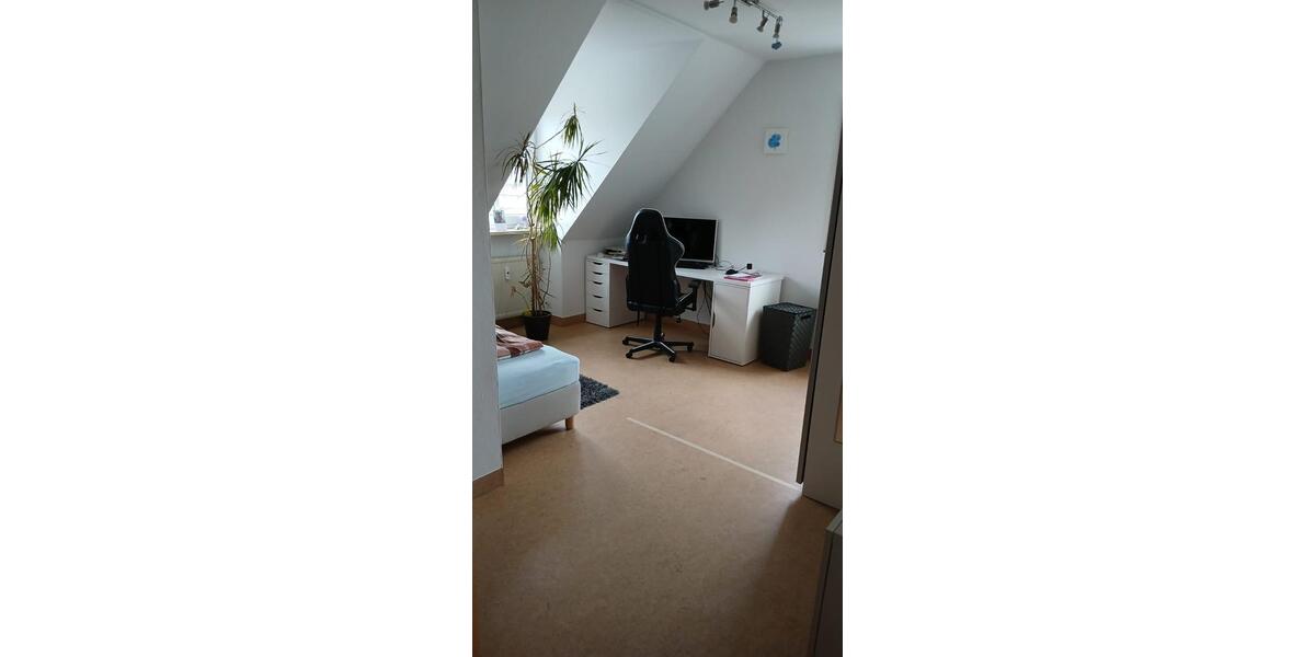 Dachgeschoßwohnung Hollfeld - 4 Zimmer, 98 m&sup2;, 640&euro; | Angebot:26234753