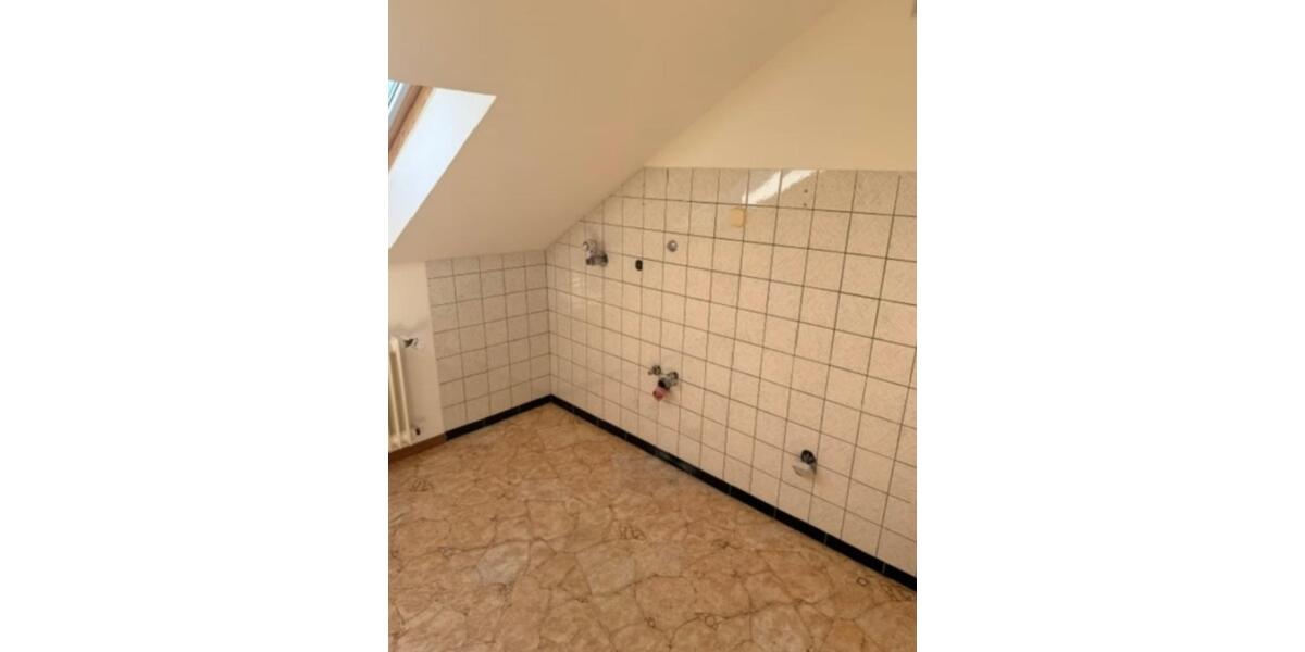 Dachgeschoßwohnung Vellmar - 3 Zimmer, 92 m&sup2;, 750&euro; | Angebot:24568923