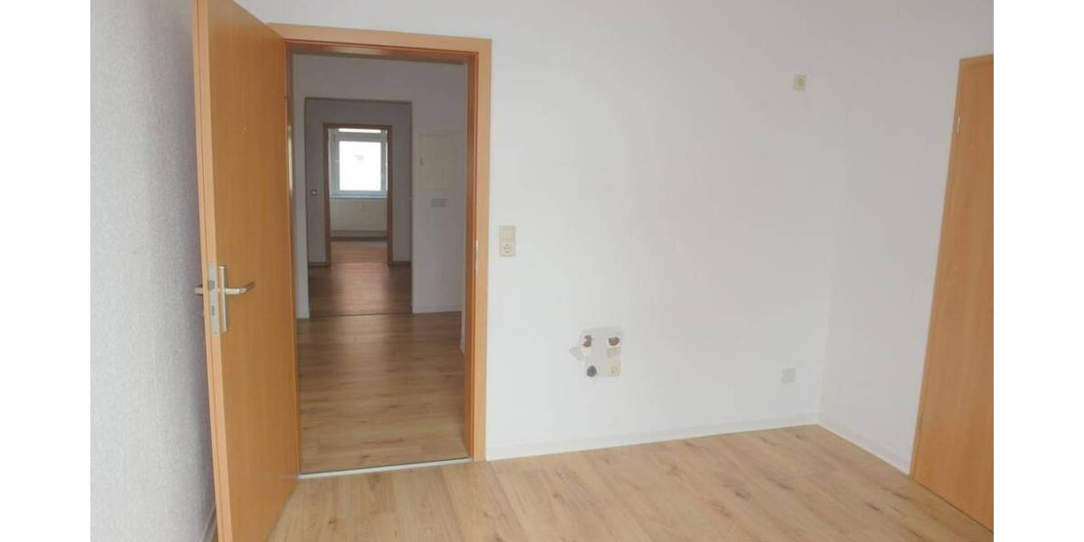 Etagenwohnung Chemnitz Wittgensdorf - 5 Zimmer, 120 m&sup2;, 599&euro; | Angebot:26174855