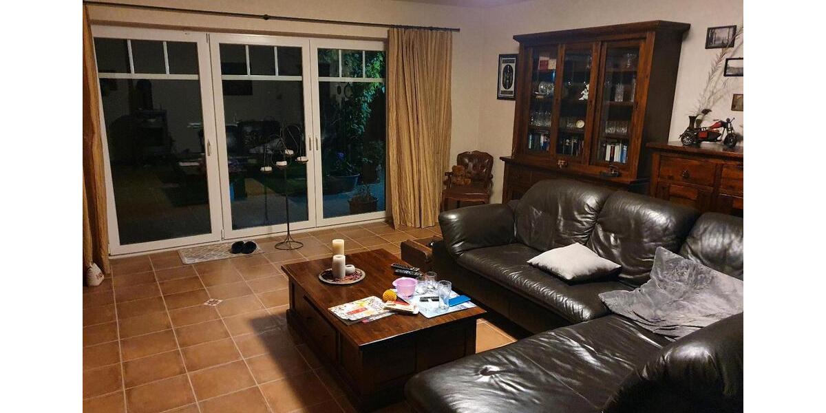 Einfamilienhaus Schortens - 5.5 Zimmer, 180 m&sup2;, 1.500&euro; | Angebot:26019695