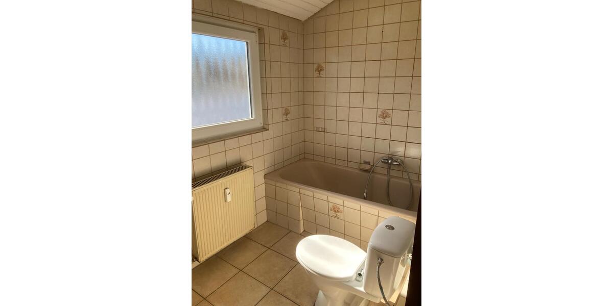 Dachgeschoßwohnung Losheim am See - 2 Zimmer, 50 m&sup2;, 400&euro; | Angebot:26560633