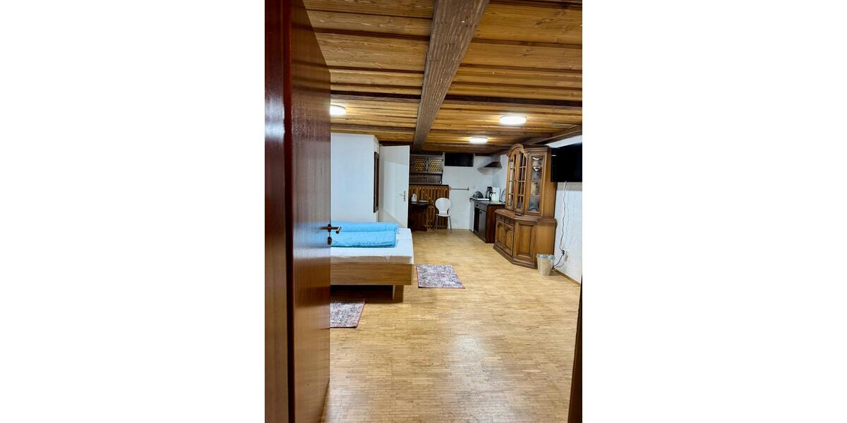 Zimmer im Untergeschoss zu vermieten (Kurz- und Langzeit) 1 zimmer