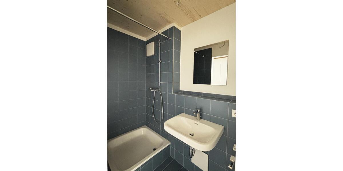 Etagenwohnung Singen (Hohentwiel) - 2 Zimmer, 38 m&sup2;, 590&euro; | Angebot:24798688