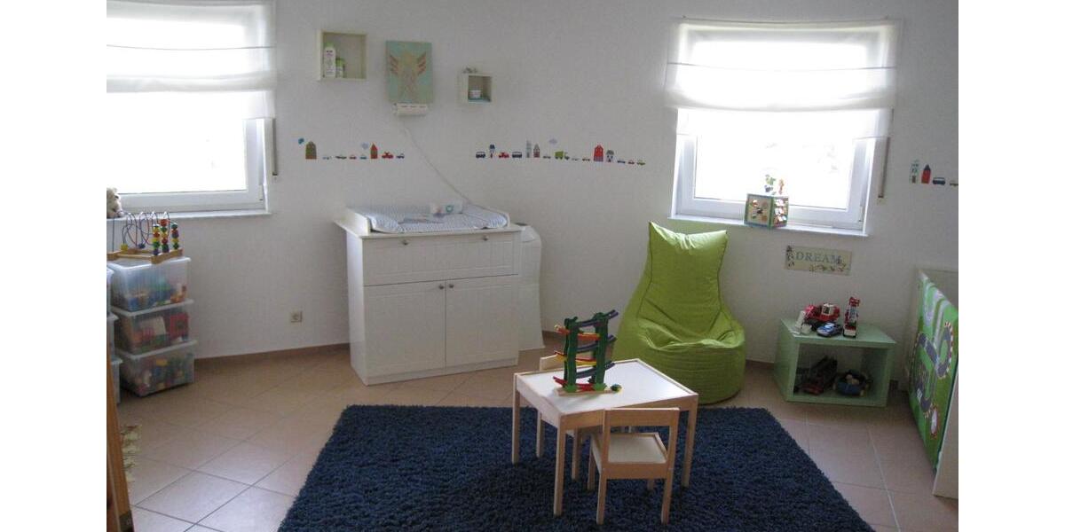 Etagenwohnung Königswinter - 4 Zimmer, 140 m&sup2;, 1.450&euro; | Angebot:24337996