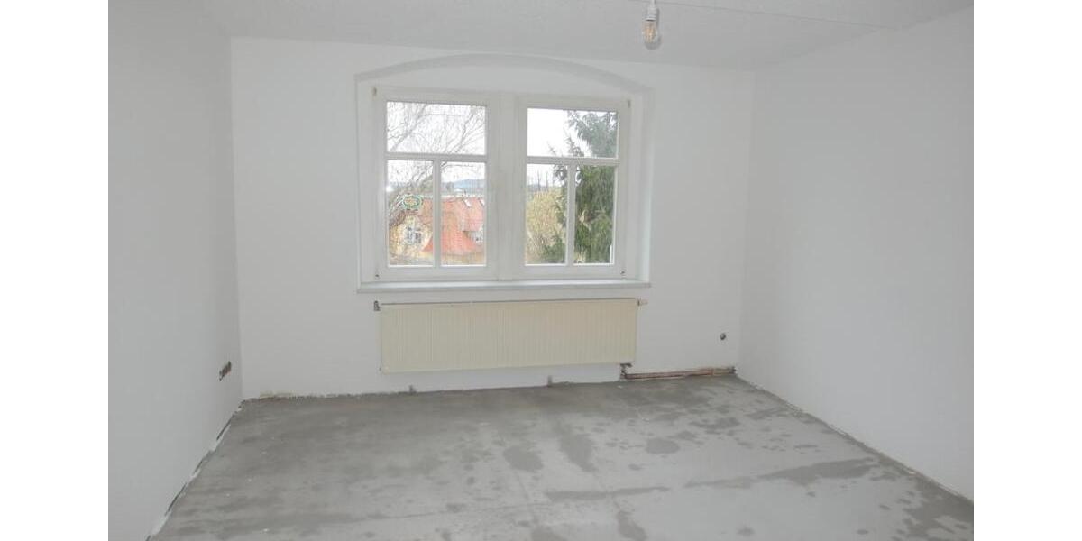 Dachgeschoßwohnung Löbau - 3 Zimmer, 77 m&sup2;, 425&euro; | Angebot:25869642
