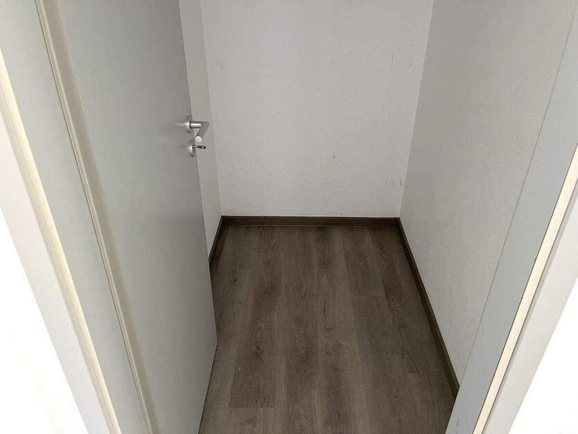 Schöne, helle 3-Zimmer-Wohnung mit Balkon in zentraler Lage 3 zimmer
