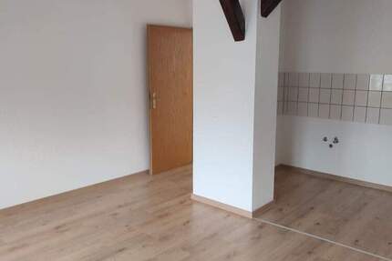 schöne 2-Raum WE in Zentrum zu vermieten