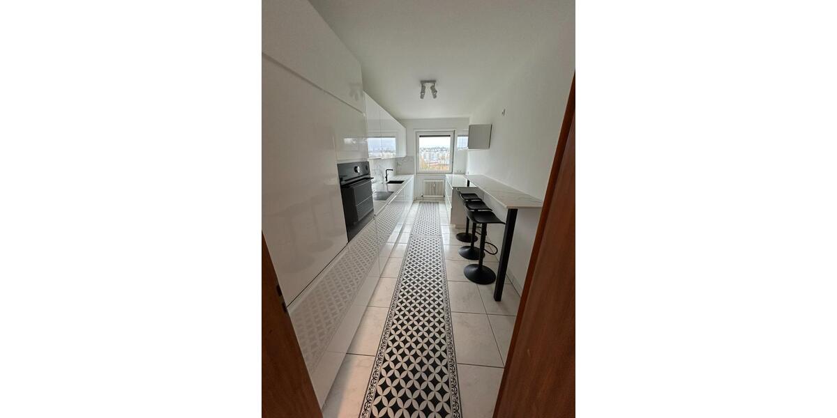 Wohnen auf Zeit Saarbrücken - 14 Zimmer, 145 m&sup2;, 495&euro; | Angebot:25768827