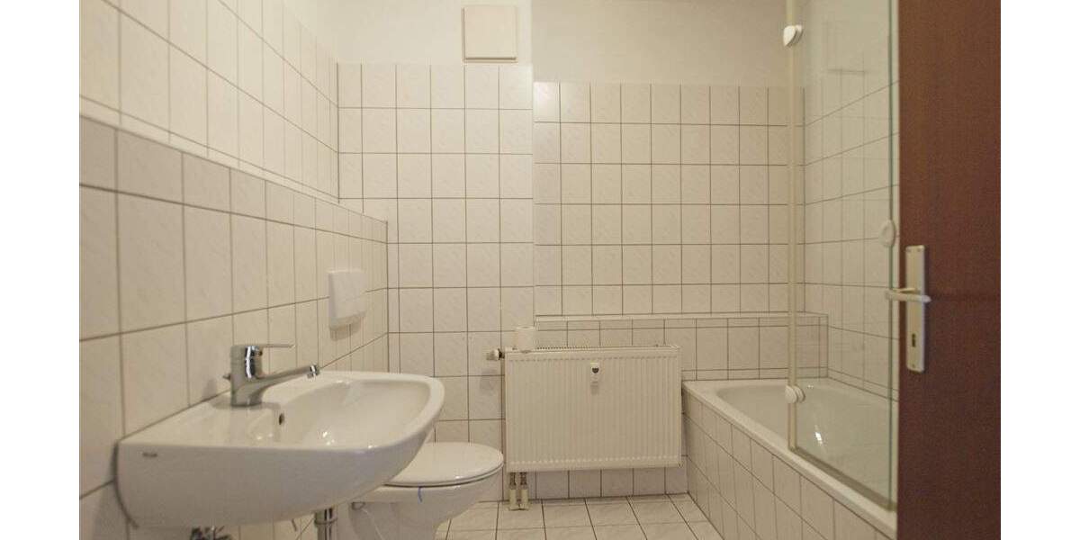 Etagenwohnung Flöha - 3 Zimmer, 61 m&sup2;, 390&euro; | Angebot:23522625