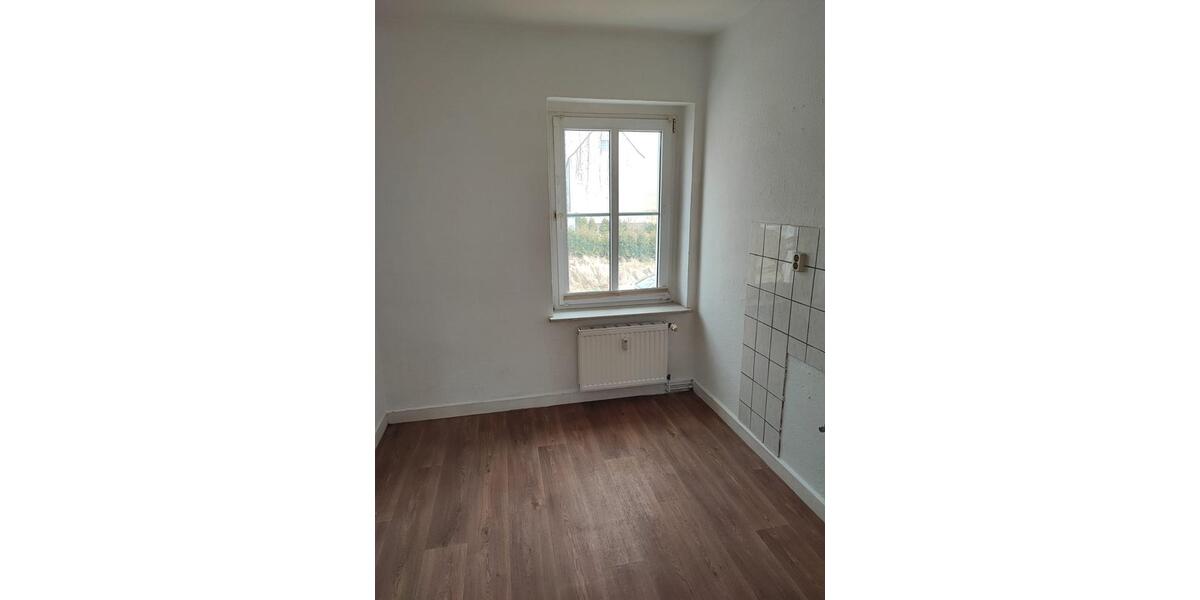 Etagenwohnung Stavenhagen - 3 Zimmer, 64 m&sup2;, 360&euro; | Angebot:23739497