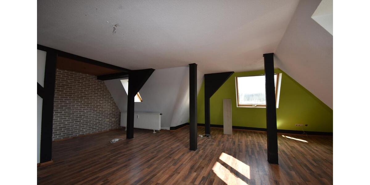 Etagenwohnung Frankenblick - 3 Zimmer, 78 m&sup2;, 510&euro; | Angebot:23116228