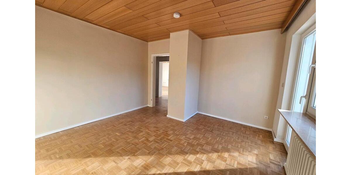 Etagenwohnung Bad Wildungen - 4 Zimmer, 120 m&sup2;, 1.250&euro; | Angebot:24550691