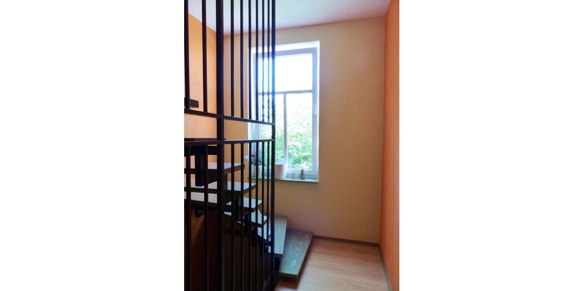 Dachgeschoßwohnung Burg - 3 Zimmer, 63 m&sup2;, 398&euro; | Angebot:24584901