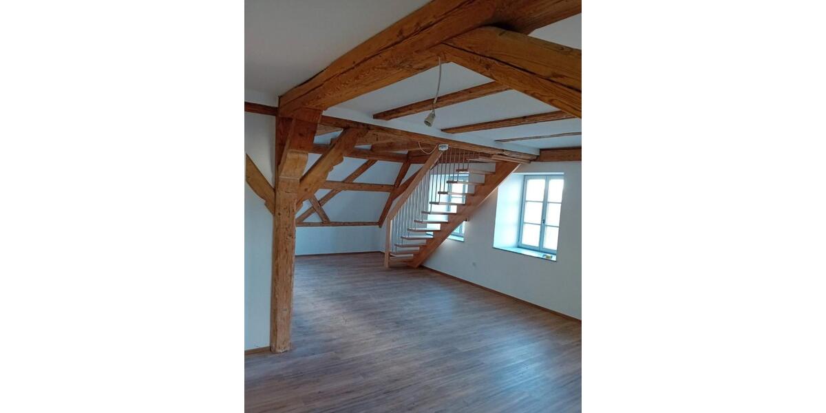 Dachgeschoßwohnung Krumbach (Schwaben) - 4.5 Zimmer, 130 m&sup2;, 980&euro; | Angebot:26552571