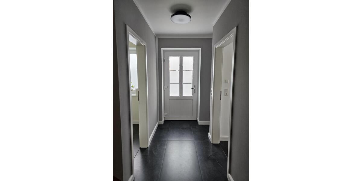 Etagenwohnung Heide - 4 Zimmer, 100 m&sup2;, 1.300&euro; | Angebot:25646220