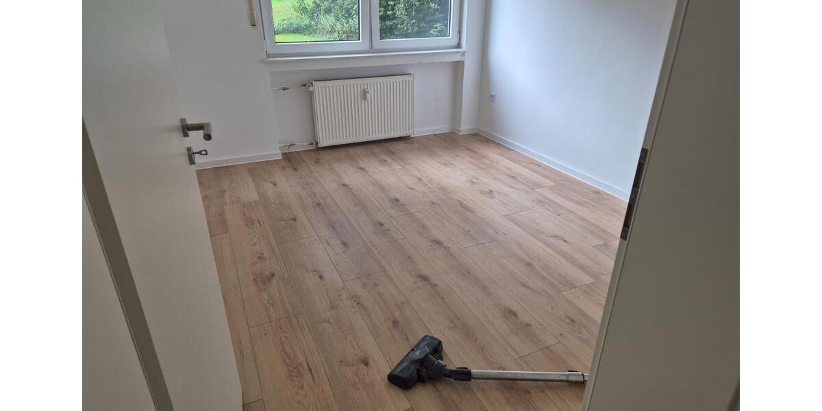 Etagenwohnung Blomberg - 4 Zimmer, 81 m&sup2;, 600&euro; | Angebot:26261728