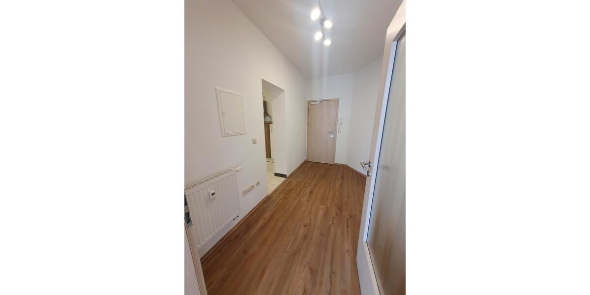 Etagenwohnung Eisenberg - 2 Zimmer, 76 m&sup2;, 570&euro; | Angebot:26197246