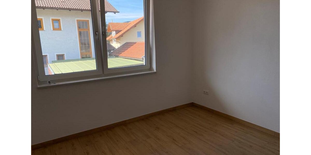 Erdgeschoßwohnung Drachselsried - 3 Zimmer, 70 m&sup2;, 630&euro; | Angebot:25857775