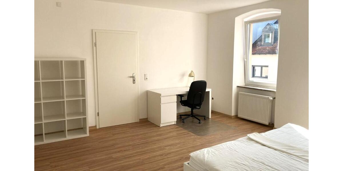 Etagenwohnung Deggendorf - 5 Zimmer, 140 m&sup2;, 590&euro; | Angebot:26036116
