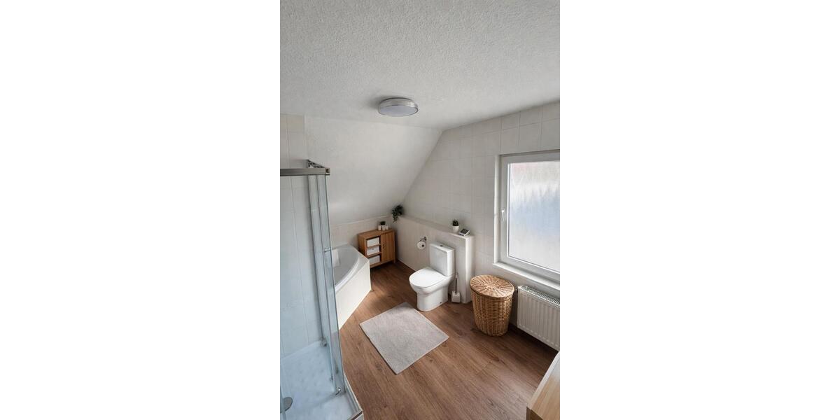 Einfamilienhaus Bad Arolsen - 4 Zimmer, 115 m&sup2;, 1.150&euro; | Angebot:26253884