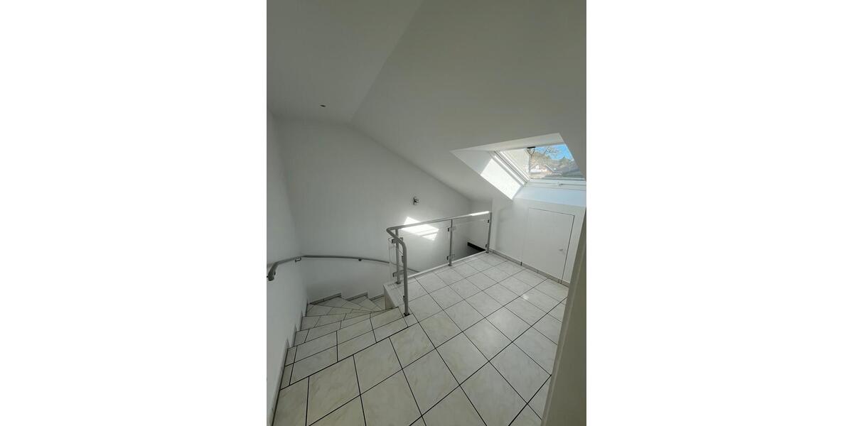 Dachgeschoßwohnung Werne - 3.5 Zimmer, 80 m&sup2;, 750&euro; | Angebot:26226669