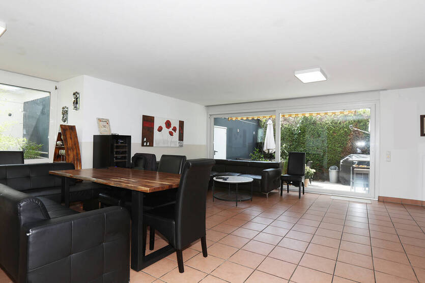 Großes Reihenendhaus mit viel Platz für die Familie! 6 zimmer
