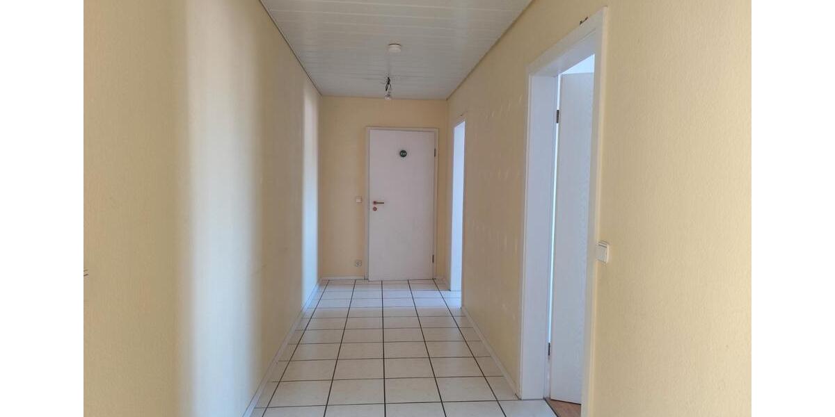 Dachgeschoßwohnung Neuenbürg - 3.5 Zimmer, 85 m&sup2;, 1.230&euro; | Angebot:26050720