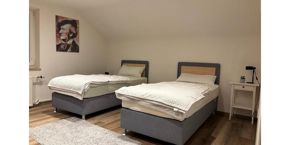 Dachgeschoßwohnung Bayreuth Altstadt - 1 Zimmer, 25 m&sup2;, 30&euro; | Angebot:25793627