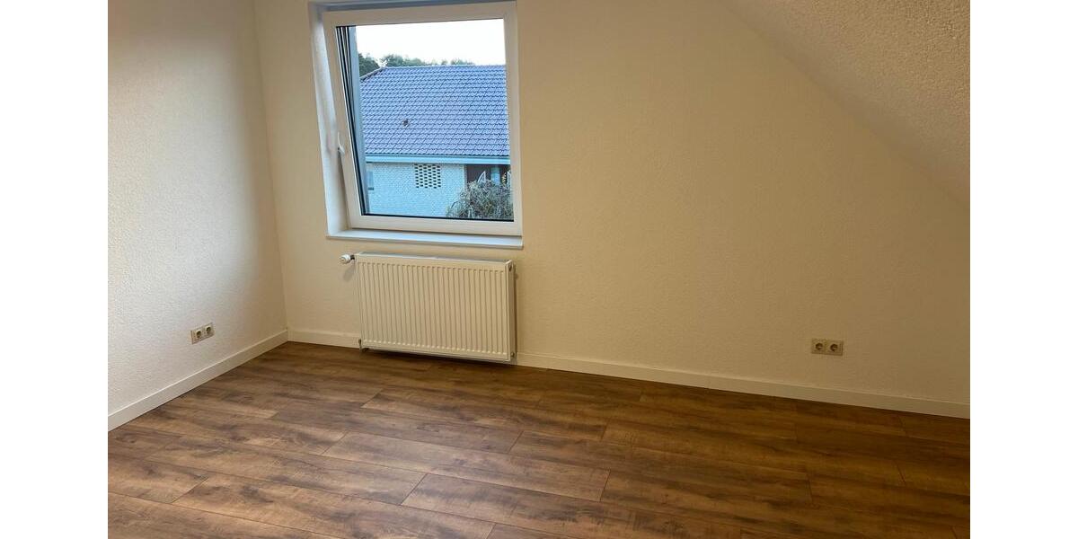 Dachgeschoßwohnung Weyhausen - 4 Zimmer, 103 m&sup2;, 1.030&euro; | Angebot:25287211