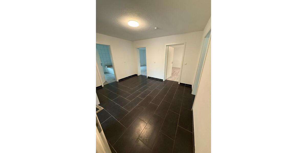 Erdgeschoßwohnung Aalen Attenhofen - 5 Zimmer, 184 m&sup2;, 1.650&euro; | Angebot:25716826
