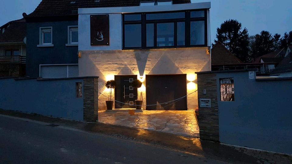 helle Maisonette Wohnung mit Garten, Garage und Besonderheiten