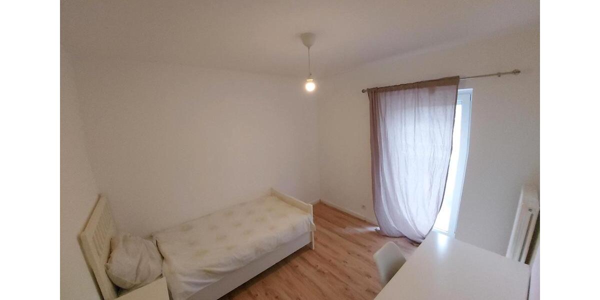 Etagenwohnung Saarbrücken West - 4 Zimmer, 74 m&sup2;, 250&euro; | Angebot:25968192