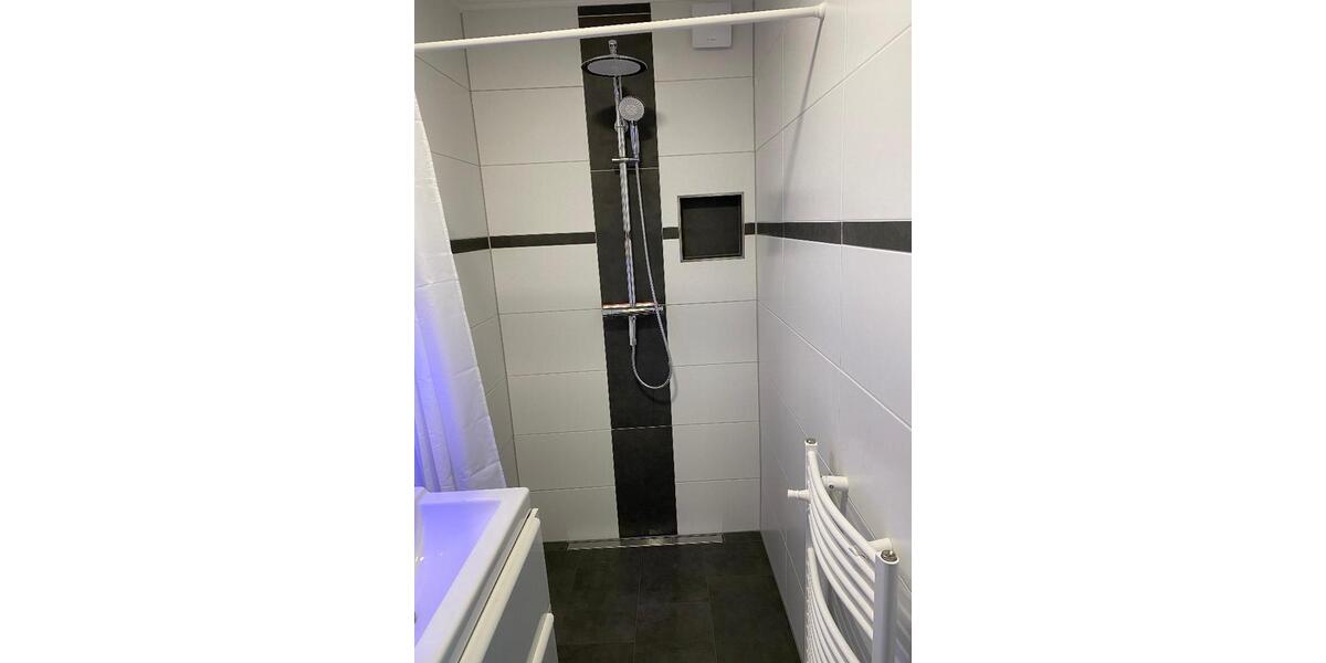 Wohnen auf Zeit Neumünster Brachenfeld/Ruthenberg - 9 Zimmer, 200 m&sup2;, 15&euro; | Angebot:26181180