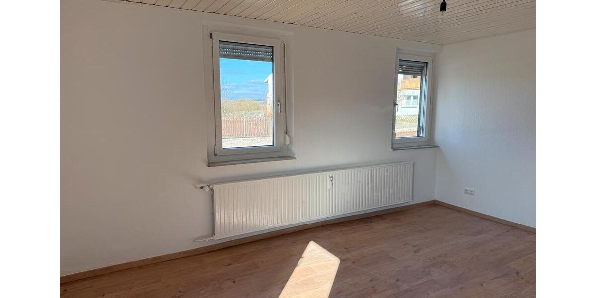 Etagenwohnung Itzgrund - 4 Zimmer, 110 m&sup2;, 790&euro; | Angebot:26640890