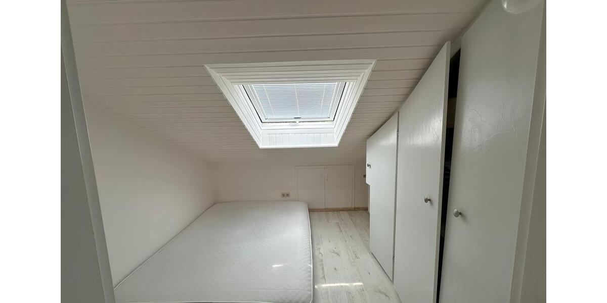 Dachgeschoßwohnung Lichtenstein - 3 Zimmer, 68 m&sup2;, 840&euro; | Angebot:26368802
