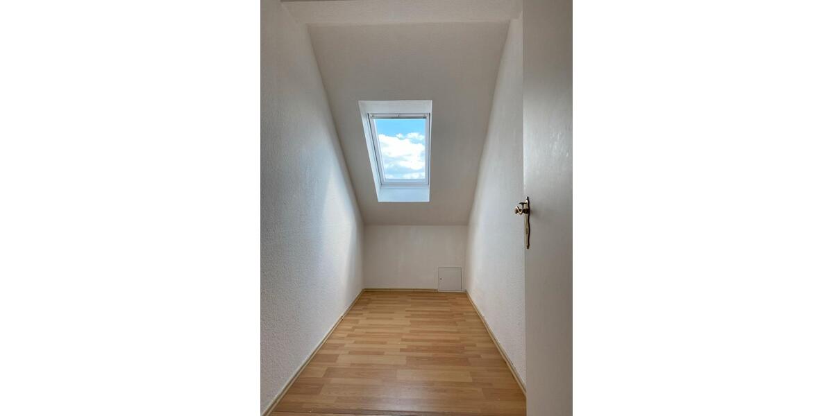 Dachgeschoßwohnung Freiberg - 2.5 Zimmer, 48 m&sup2;, 380&euro; | Angebot:26312733