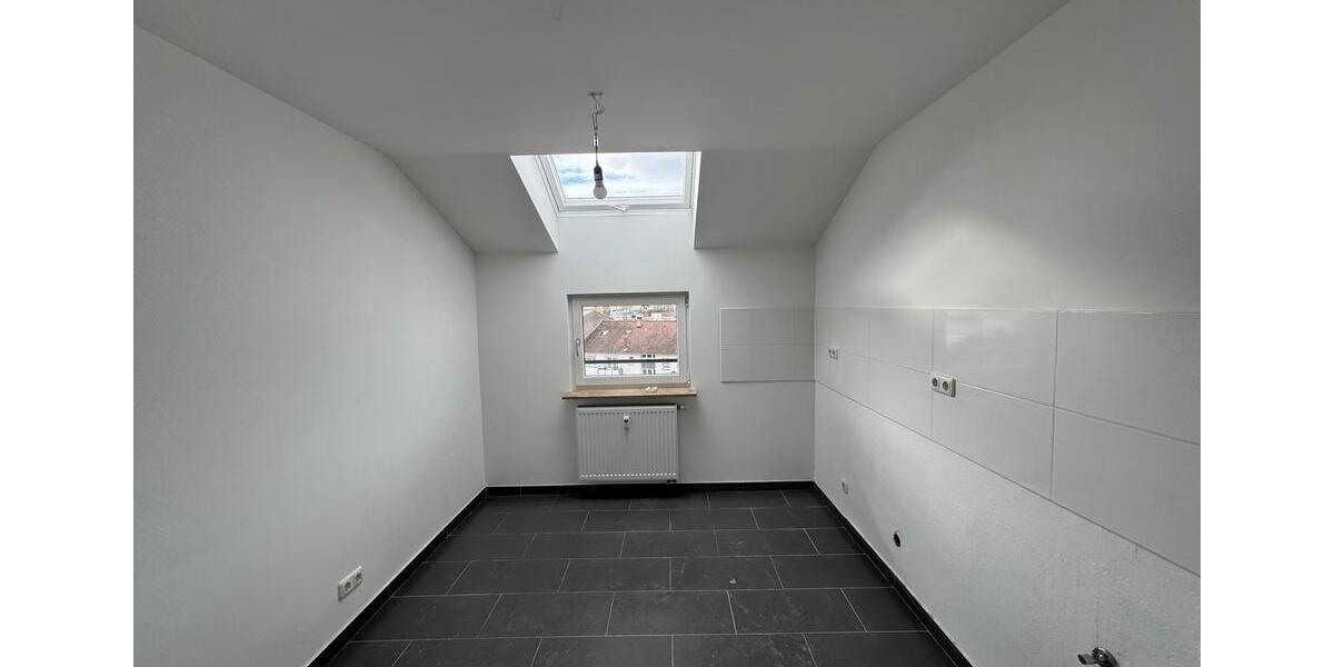 Dachgeschoßwohnung Pforzheim Weststadt - 2 Zimmer, 43 m&sup2;, 550&euro; | Angebot:26454700