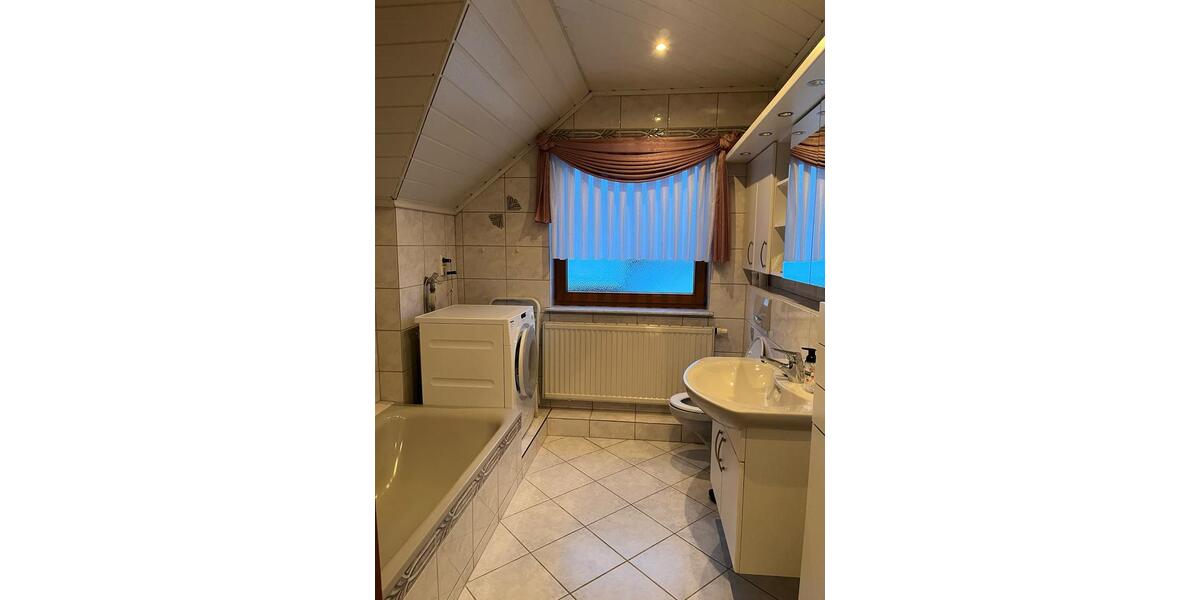 Dachgeschoßwohnung Crailsheim - 2 Zimmer, 65 m&sup2;, 750&euro; | Angebot:24983806