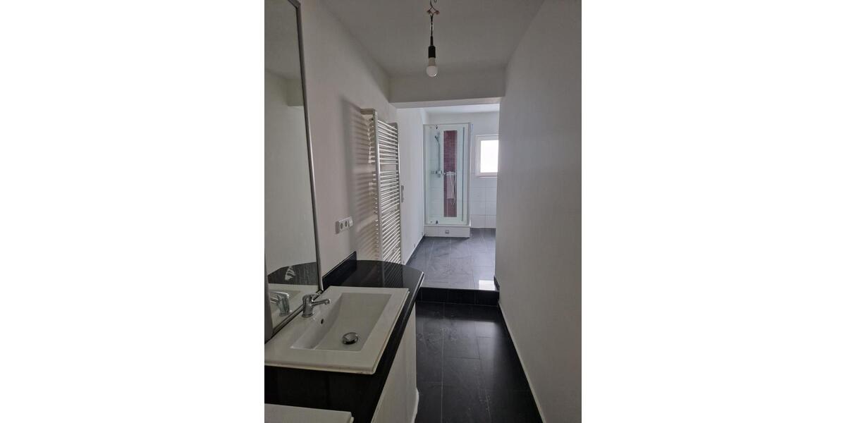 Einfamilienhaus Wuppertal Gemarkung Elberfeld - 3 Zimmer, 130 m&sup2;, 2.500&euro; | Angebot:26492601