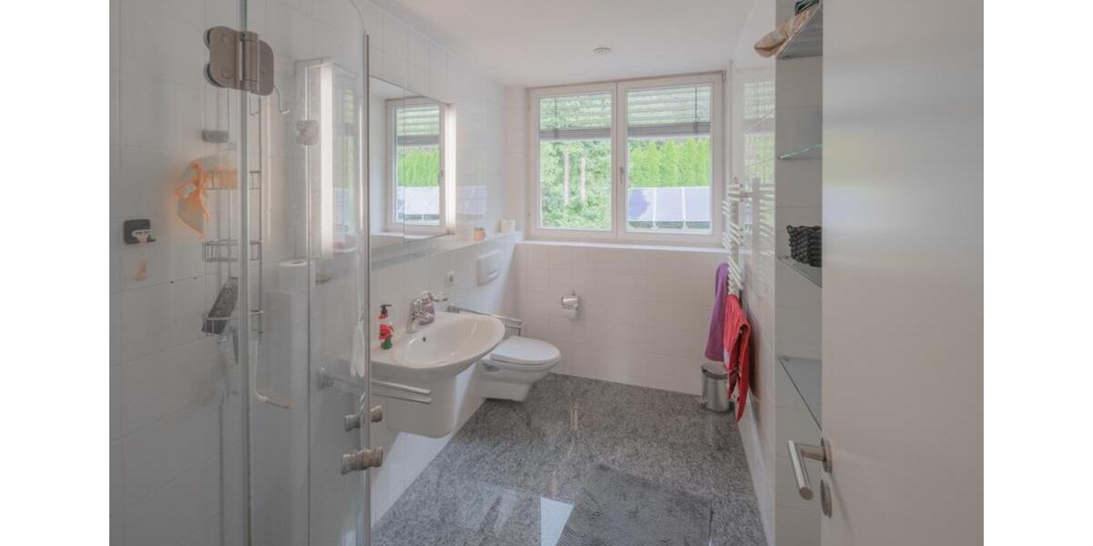 Außergewöhnliche Wohnung an bester Lage 6 zimmer