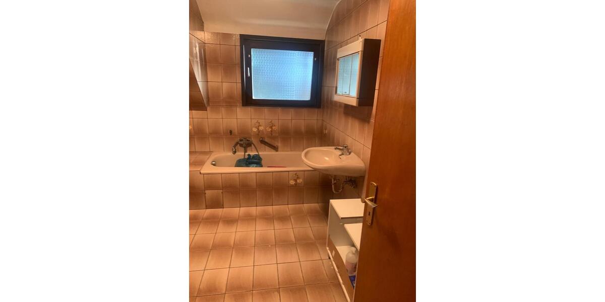 Etagenwohnung Montabaur - 5 Zimmer, 140 m&sup2;, 1.375&euro; | Angebot:26197795
