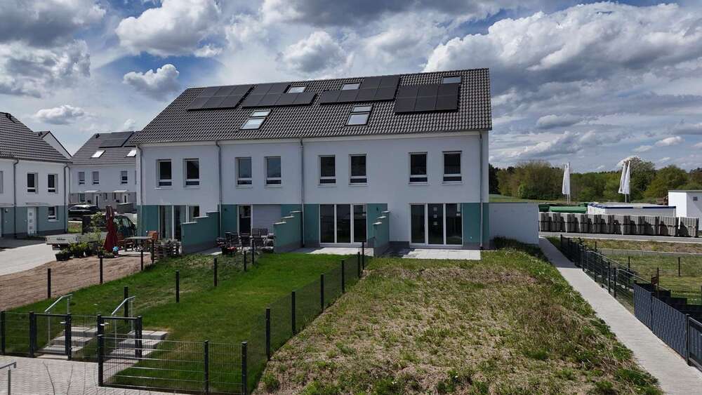 Einfamilienhaus Röth - 6 Zimmer, 141 m&sup2;, 1.750&euro; | Angebot:26929138