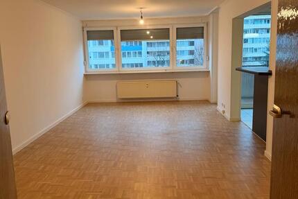 Wohnung Maintal - 3 Zimmer, 100 m&sup2;, 1.850&euro; | Angebot:24535665
